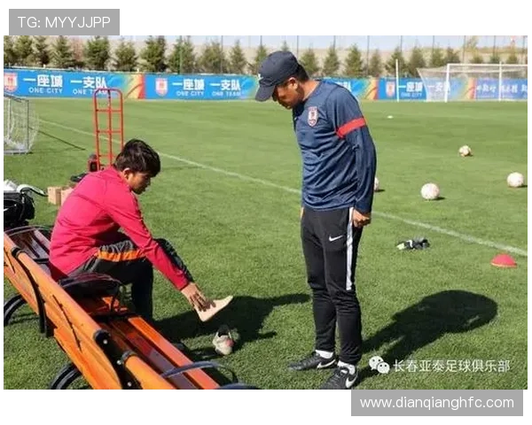 伊藤日本足球明星的崛起与未来展望:从青训到国际舞台的奋斗历程 伊藤日本足球明星的崛起与未来展望:从青训到国际舞台的奋斗历程