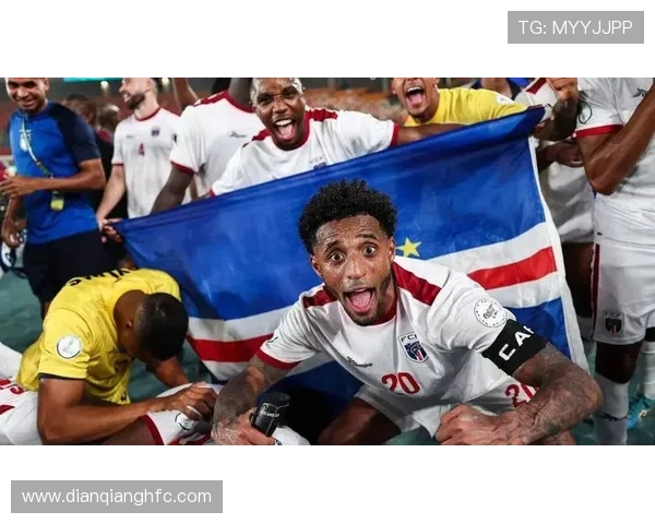 从默默无闻到万众瞩目足球明星成名背后的奋斗与坚持