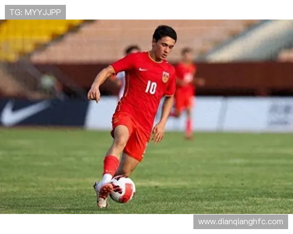 全球足球明星中谁是最年轻的天才球员年龄揭秘