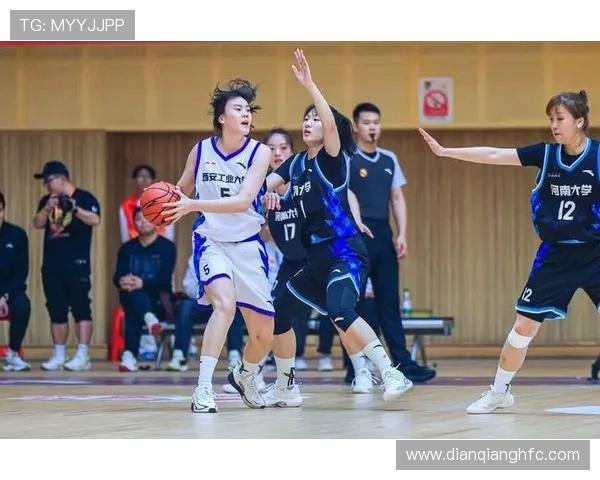 成都篮球队篮球意识创新高引领全国新潮流展现团队实力与战术智慧